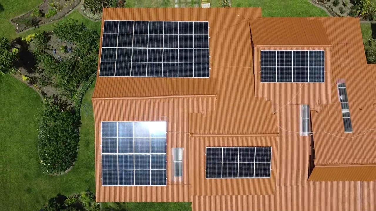 16.35 Kwp con sistema de respaldo de 25Kw